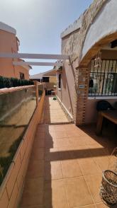 1 level 2 bed 1 bath villa with community pool Torrevieja