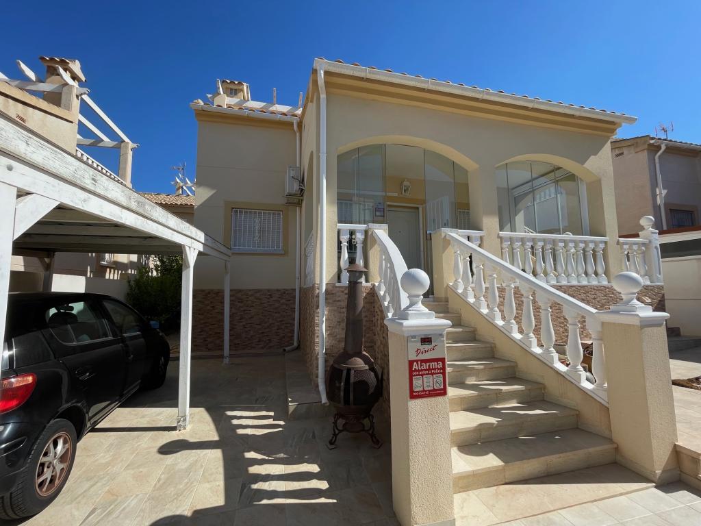 South facing renovated 2 bed 1 bath detached 1 level villa with private roof terrace in Los Altos Orihuela costa