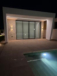 Prachtige vrijstaande villa op 1 level in rustige buurt torrevieja