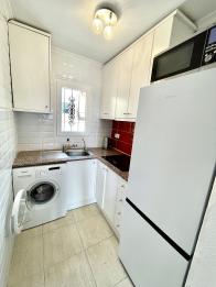 for long term rent south facing renovated 2 bed apartment with jacuzzi in Los Altos