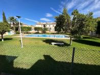 2 bedroom corner 1 bathroom apartment with community pool i