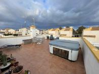 Fabulous east facing 1 level  2 bedroomdetached villa with conservatory in el Raso.