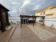 Fabulous east facing 1 level  2 bedroomdetached villa with conservatory in el Raso.